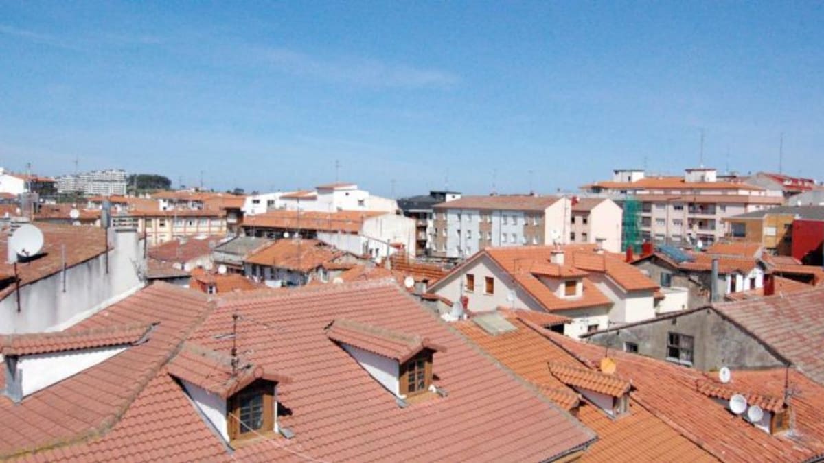 Castro Urdiales publica la lista de inmuebles obligados a someterse al informe de Evaluación