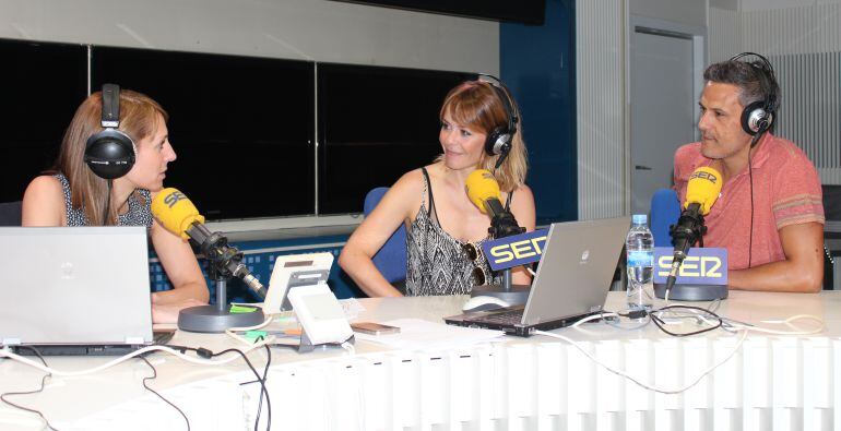 María Adánez y Roberto Enríquez en &#039;Hoy por hoy&#039; con Macarena Berlín.