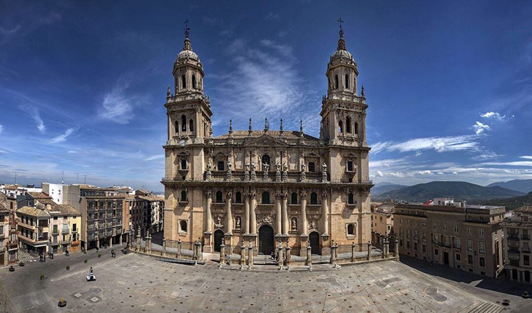 Fachada principal de la Catedral de Jaén.