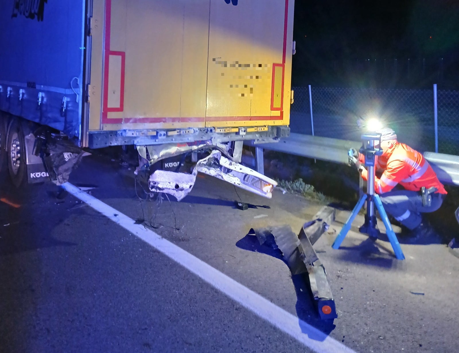 Fallece un joven de 21 años de Arnedo tras chocar su coche contra un camión en la A-68 en Tudela