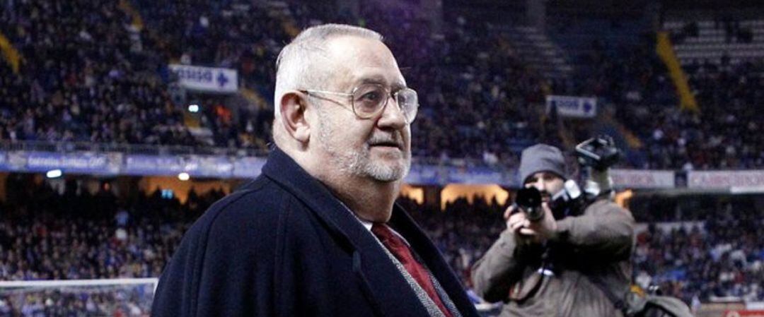 José Luis Naya durante su homenaje en Riazor