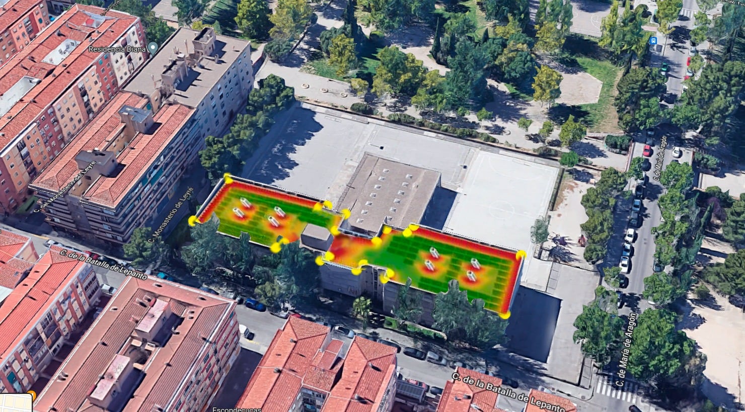 Zaragoza instalará placas solares en todos los colegios públicos para reducir un tercio la factura de la luz . Proyecto en el Colegio Torre Ramona, en el barrio de Las Fuentes