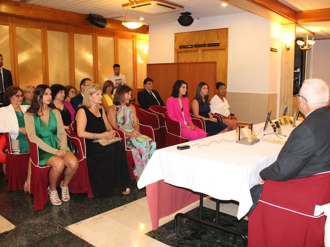 Asistentes al acto de entrega de los premios del Rotary Club Alcoy en el Hotel Reconquista