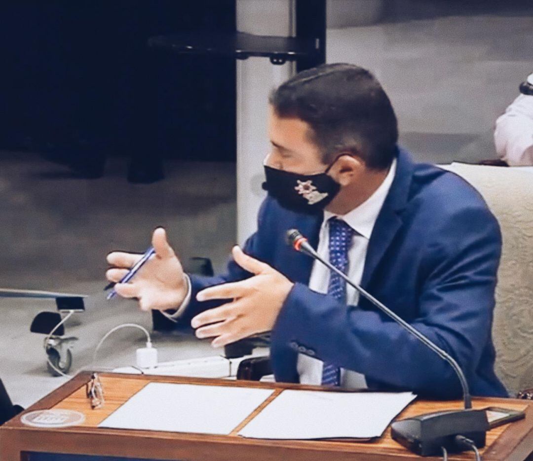 El diputado lanzaroteño Oswaldo Betancort ha pedido explicaciones por la situación del CEIP Costa Teguise durante la Comisión de Educación celebrada este viernes.