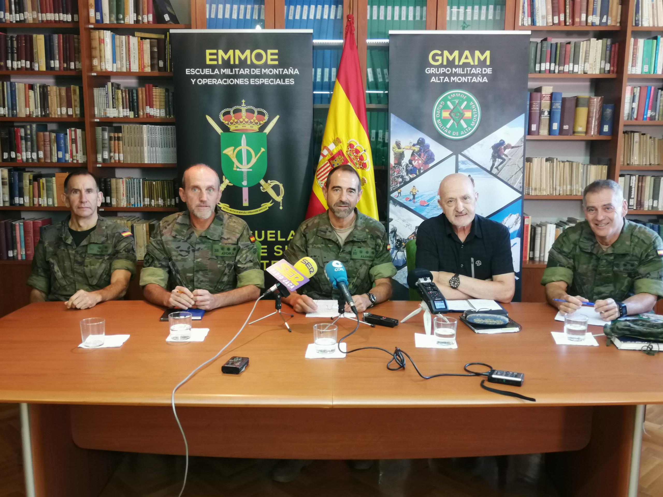 Han presentado los detalles de la expedición en la Escuela Militar de Montaña en Jaca