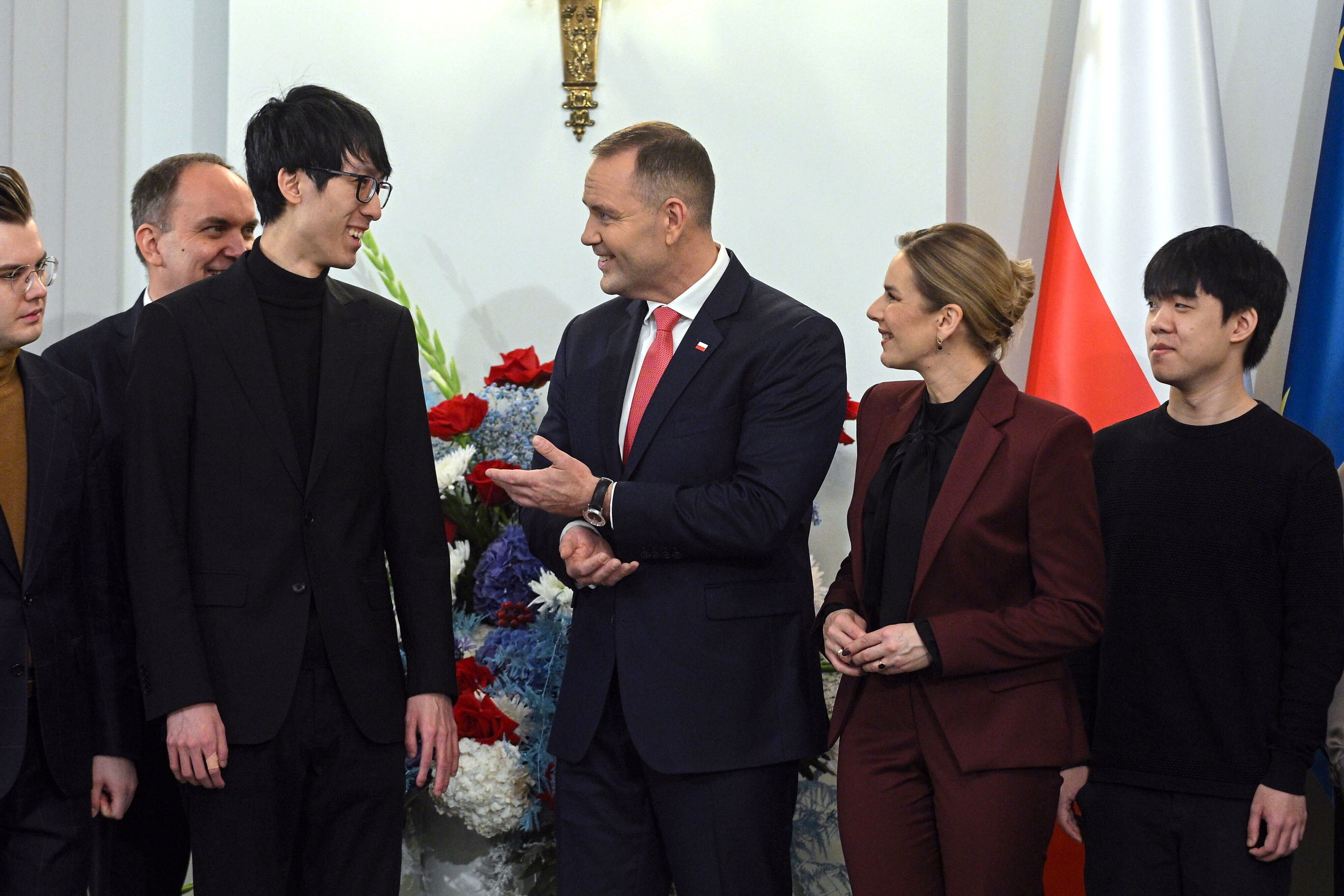 El presidente de Polonia durante la entrega del premio al pianista estadounidense
