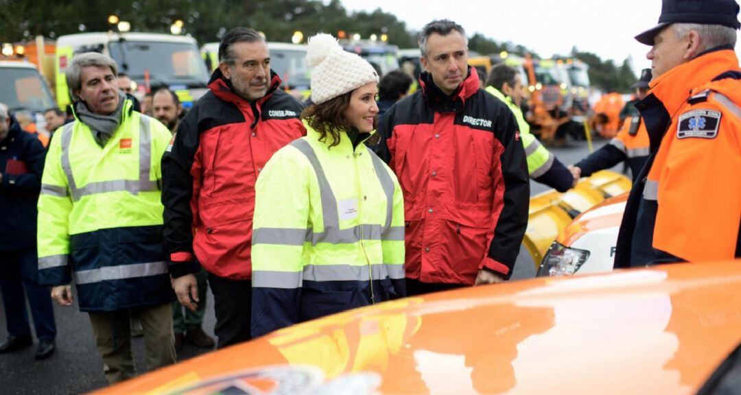 La presidenta regional junto al consejero de Justicia,el consejero de Transportes y el director general de la ASEM