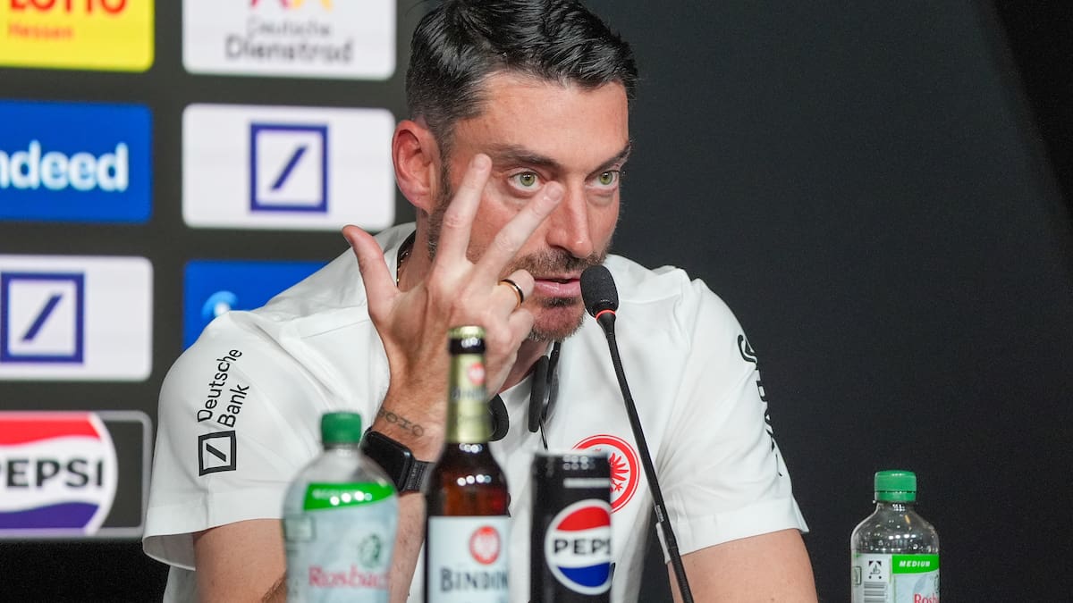 La ruleta de los castigos de Albert Riera: así es como garantiza la puntualidad de sus jugadores en el Eintracht
