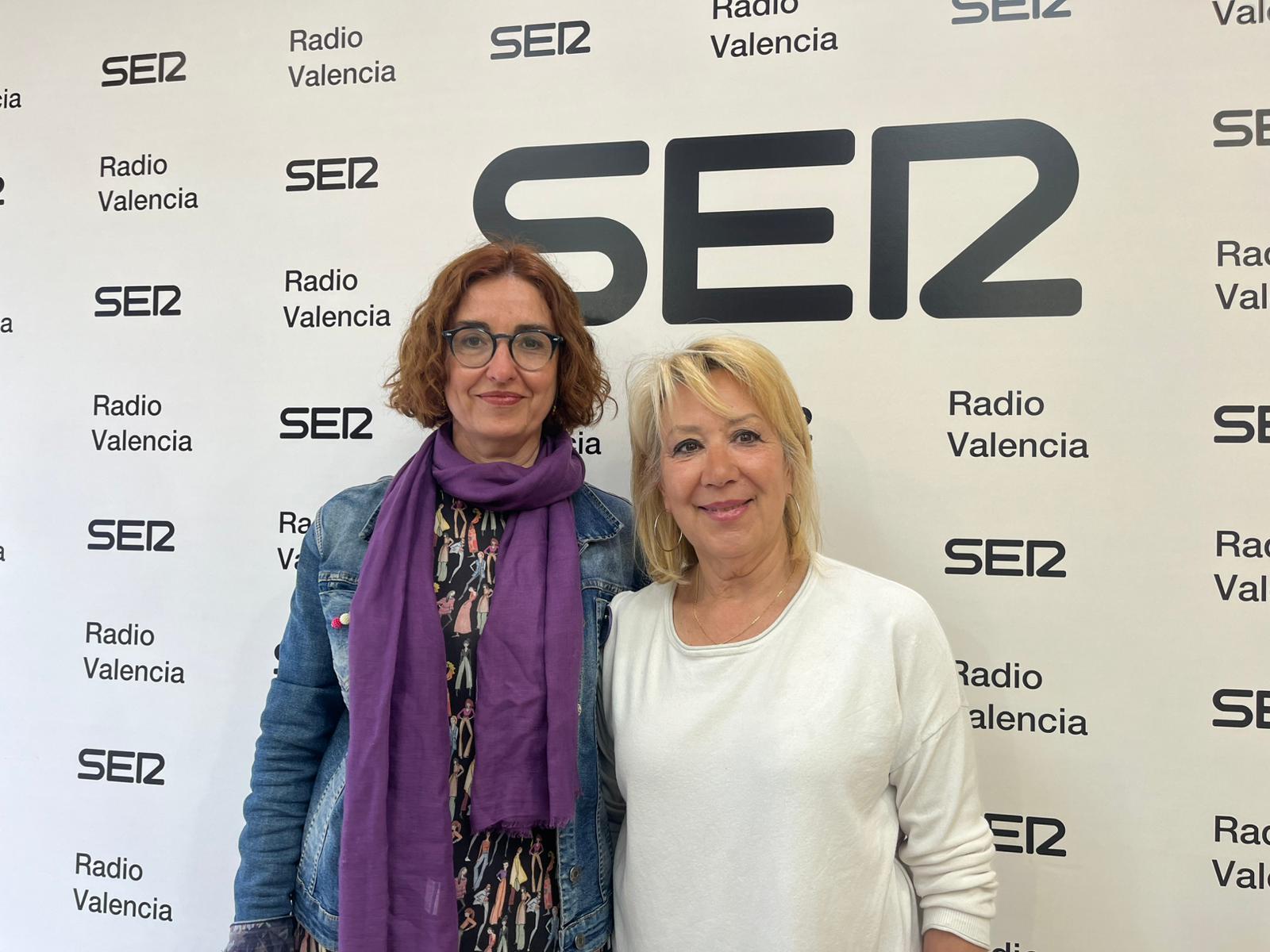 Laura Sena, miembra de la asociación femenista, y Trini Castelló, que ha participado en la investigación y también forma parte de Un Torrent de Dones.