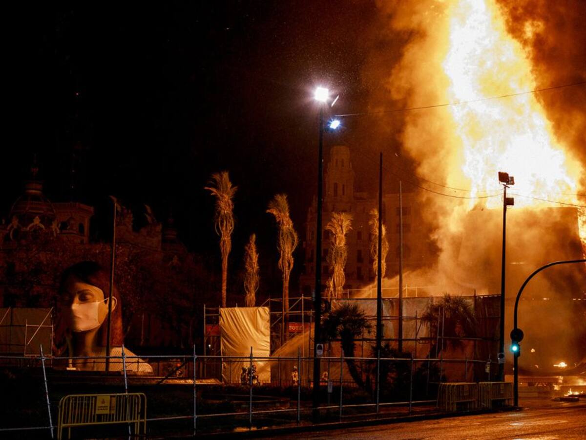 El artista de la falla municipal de 2020, molesto con el Ayuntamiento de València