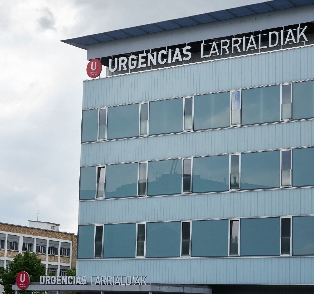 Acceso del Servicio de Urgencias del Complejo Hospitalario de Navarra.