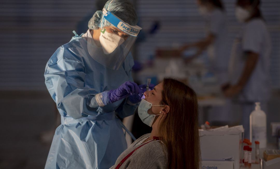 Portugal obligará a los viajeros españoles a presentar una PCR negativa para entrar al territorio.