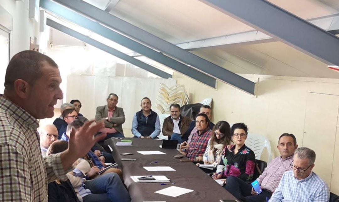 Ganaderos de Lorca trabajan en la puesta en marcha de un centro de gestión de purines