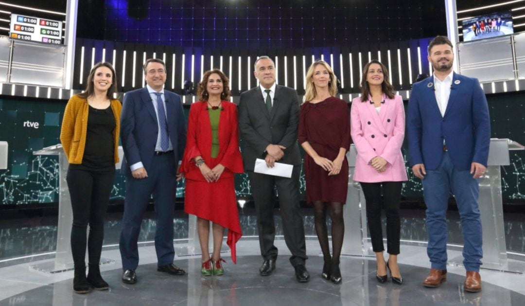 Irene Montero, Aitor Esteban, María Jesús Montero, Cayetana Álvarez de Toldo, Inés Arrimadas y Gabriel Rufián, en el debate a seis de TVE 