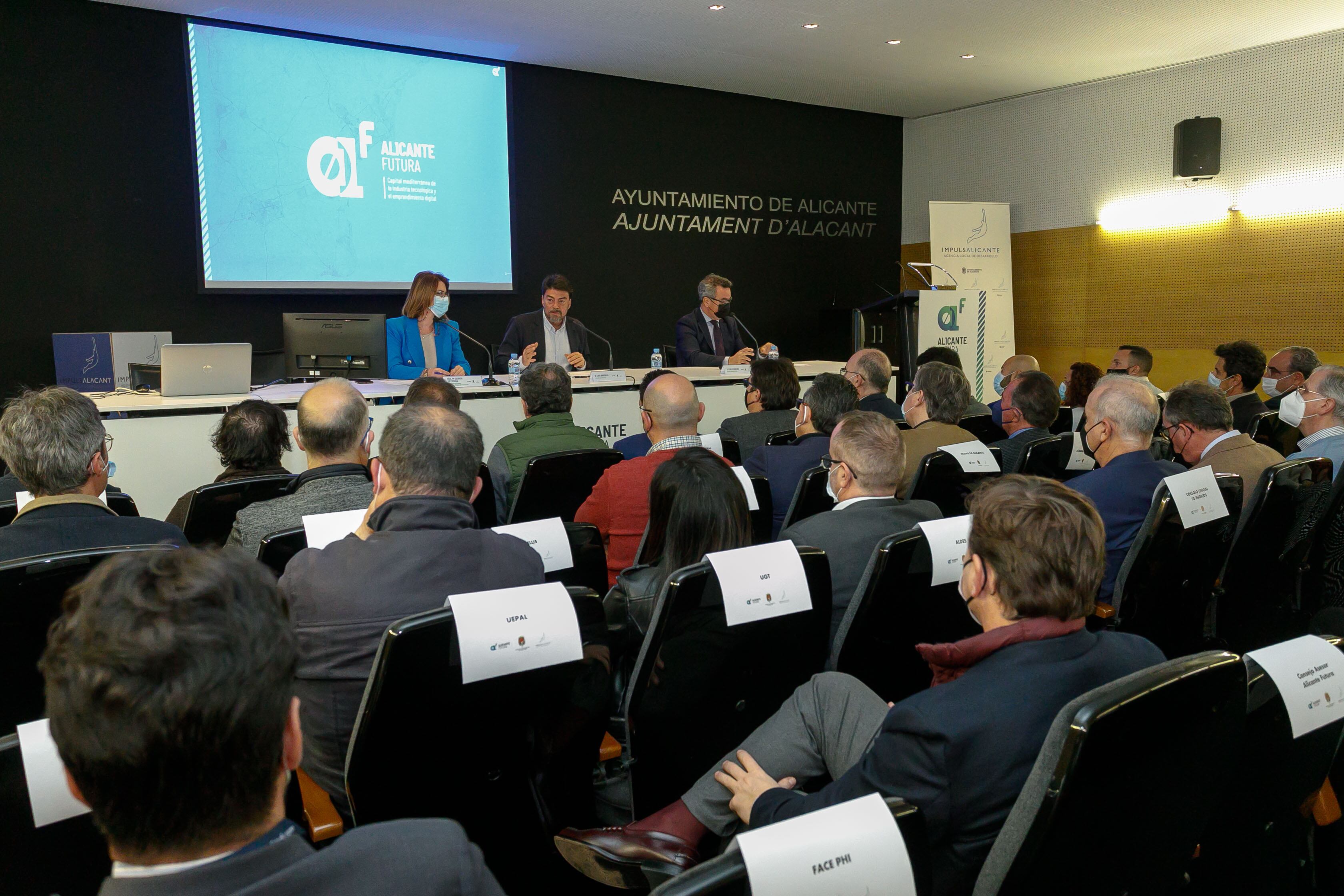 Momento de la presentación de Alicante Futura en Puerta Ferrisa