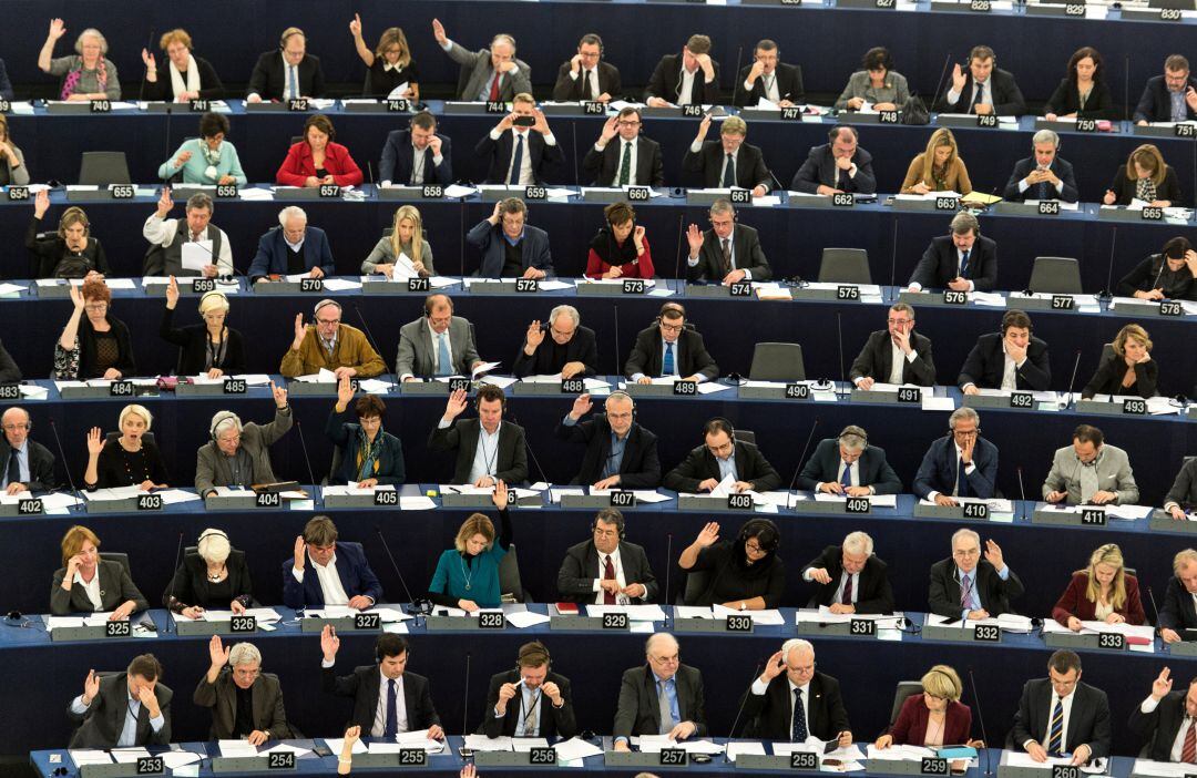 El Parlamento europeo, en plena votación.