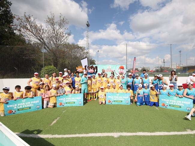 Equipos ganadores de la 13ª Copa COVAP en la sede sevillana de San Juan de Aznalfarache