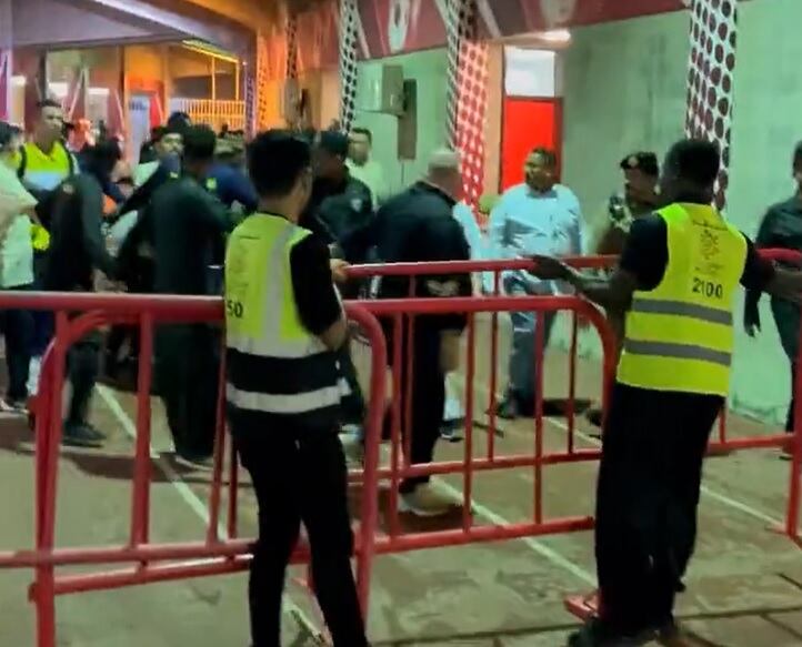 Cristiano Ronaldo, a su salida del estadio Rey Abdul Aziz, el pasado jueves.