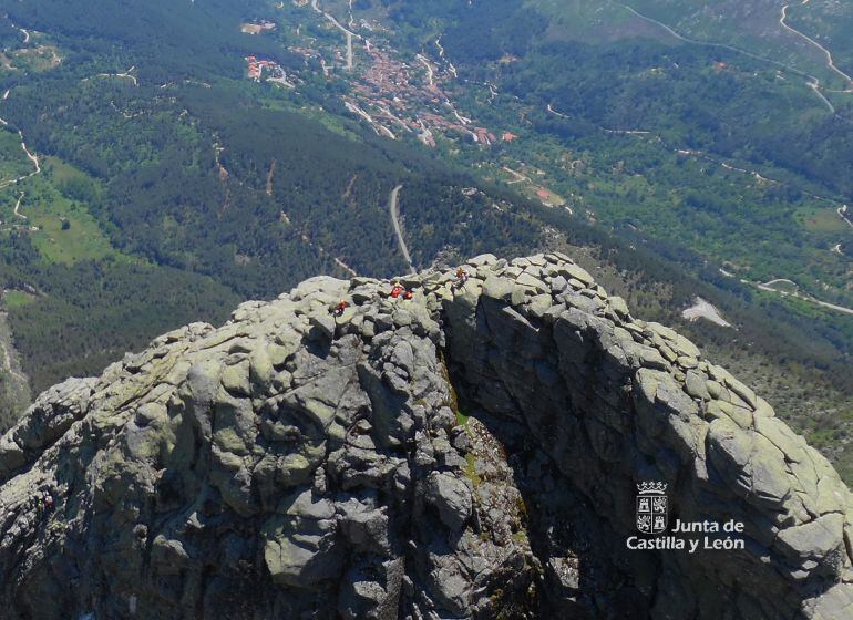 Rescate del montañero en el pico Torozo