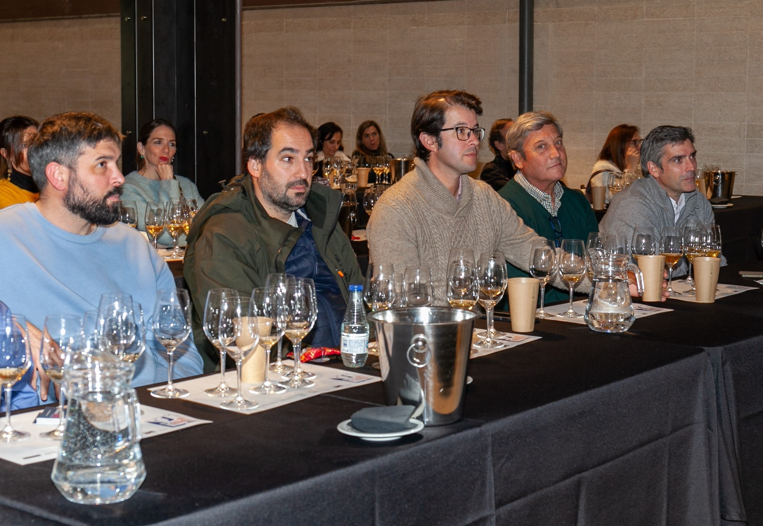 IZQ.A DCHA. JUAN JURADO, RAUL MORENO, THOMAS DE WANGEN, JOSÉ MANUEL BUSTILLO Y JOAQUÍN GÓMEZ BESER