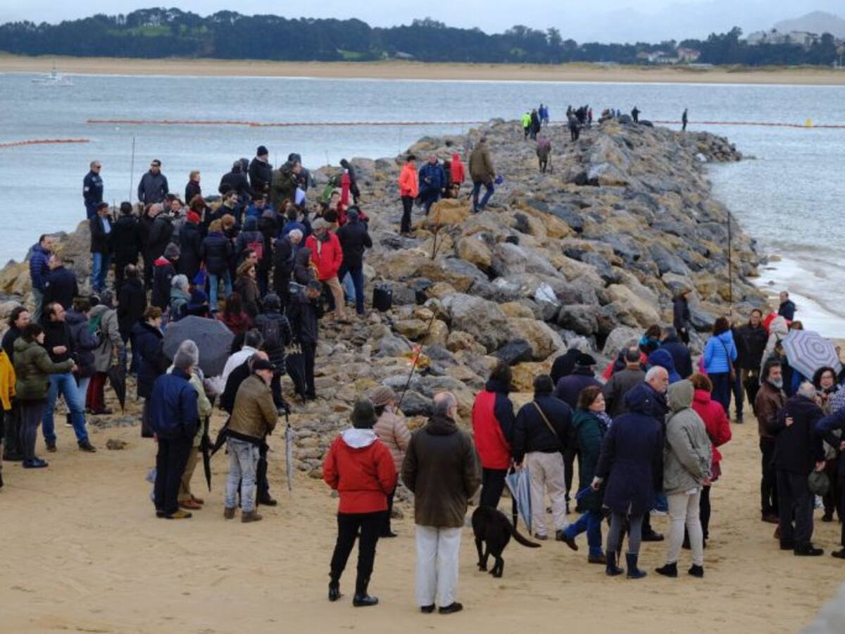 “Alguien no está haciendo los deberes en el mantenimiento de la bahía santanderina”