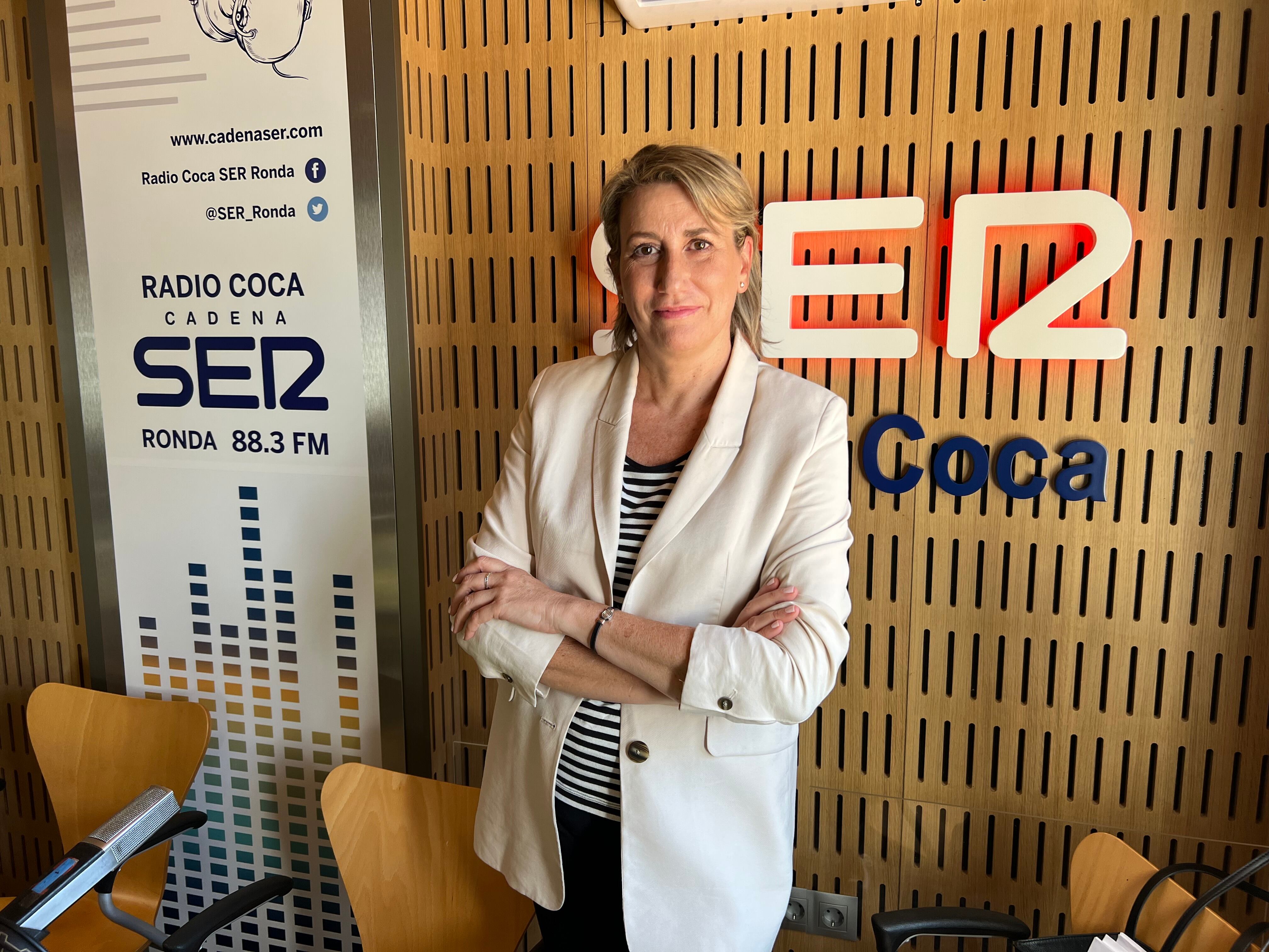 Isabel Aguilera en el estudio de la Cadena SER de Ronda