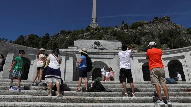 Fuera esos restos de Franco, ya