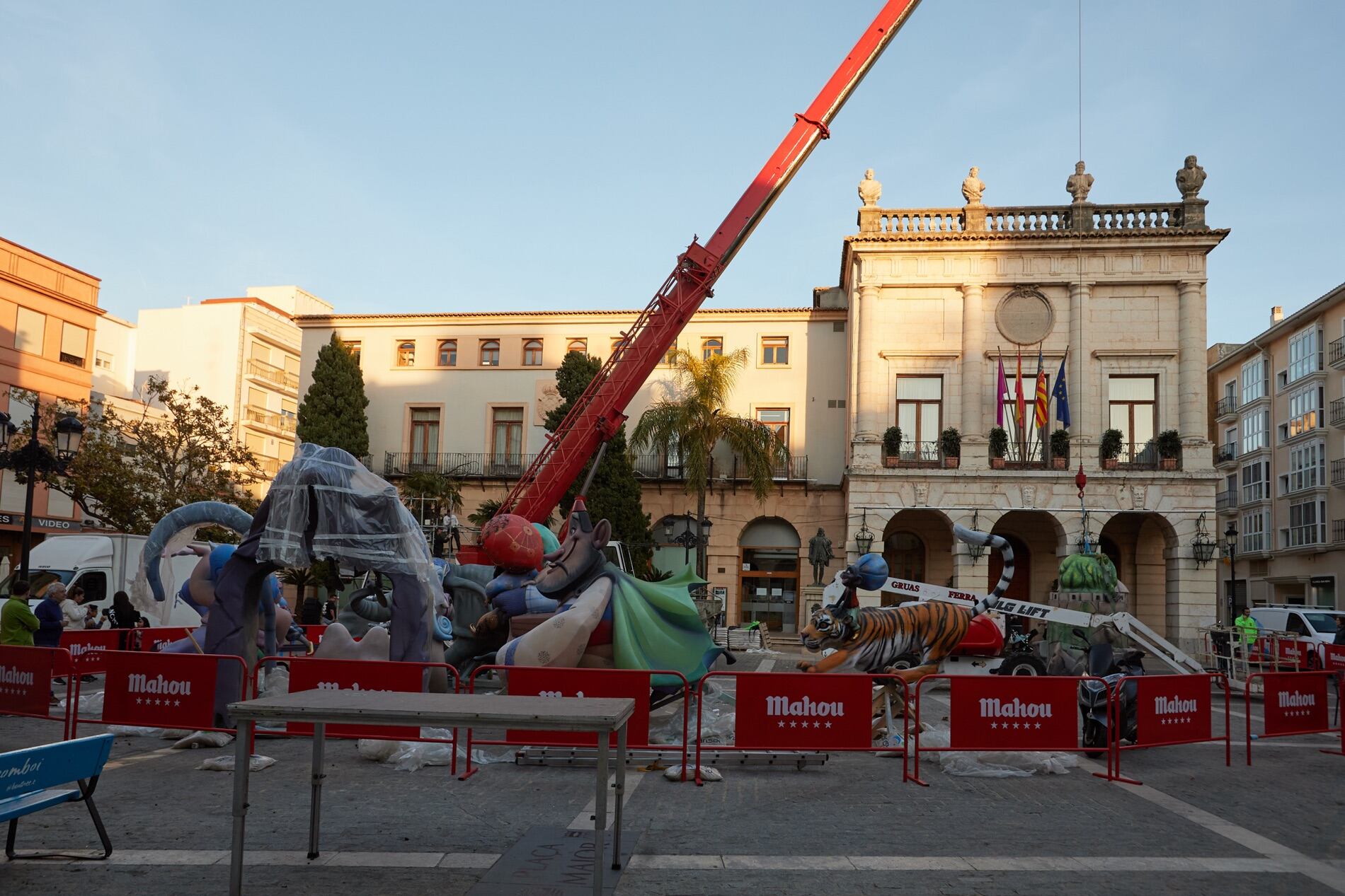 Los Reyes de España visitarán la falla del Mercat.