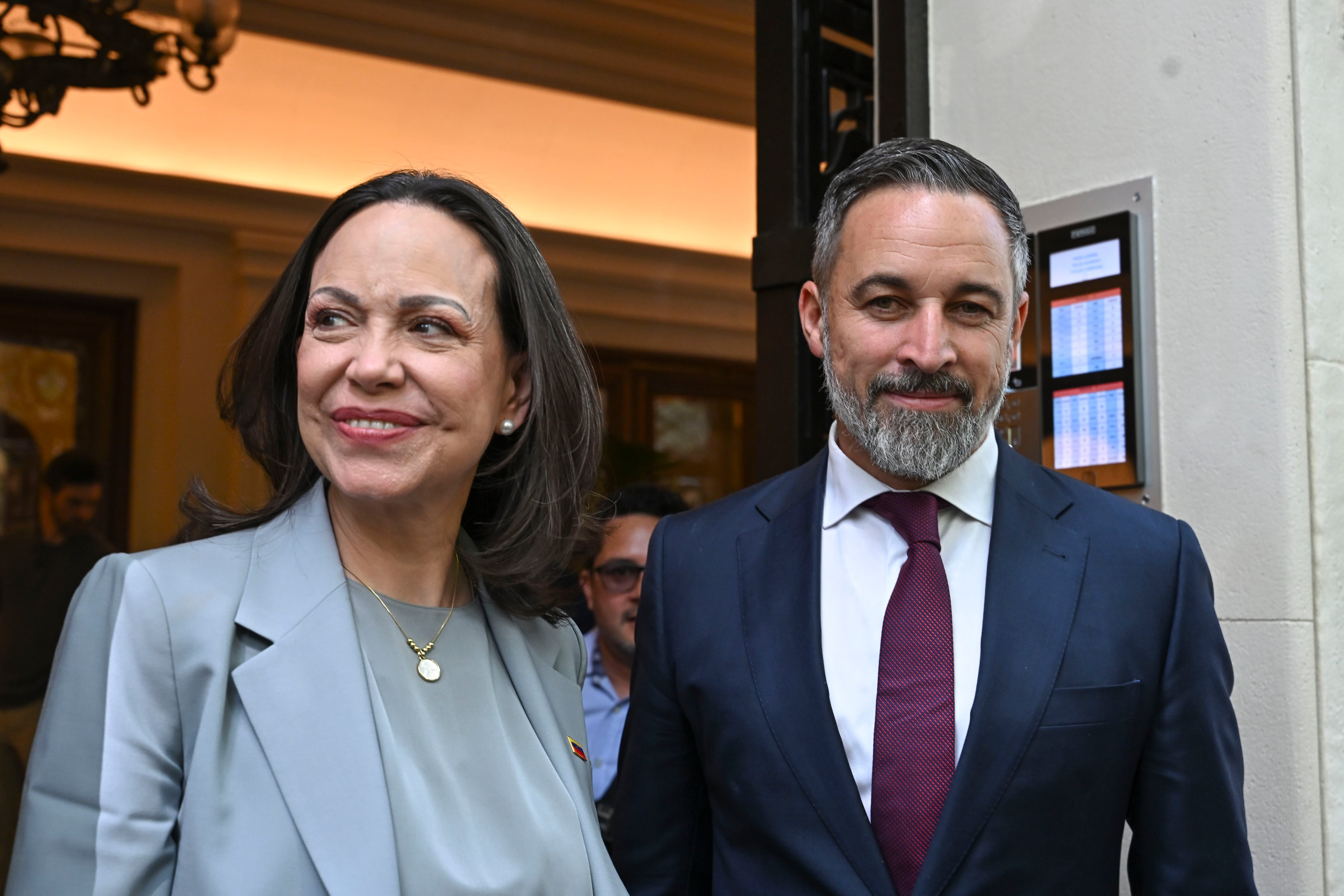 La nobel de la paz y opositora venezolana María Corina Machado se reúne con Santiago Abascal. EFE/ Fernando Villar