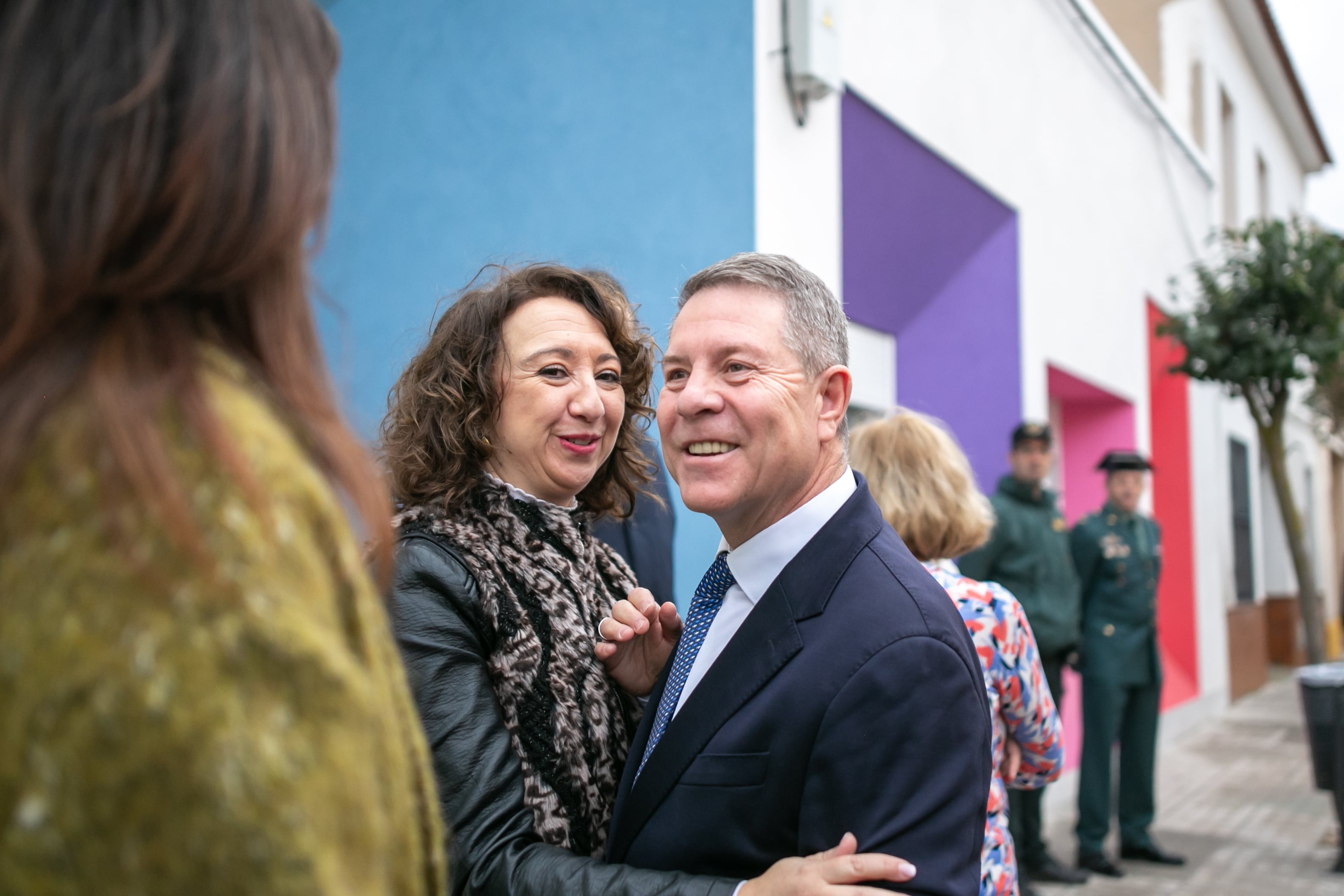 La directora general de empleo, Elena García Zalve, junto con el presidente de Castilla-La Mancha, Emiliano García-Page