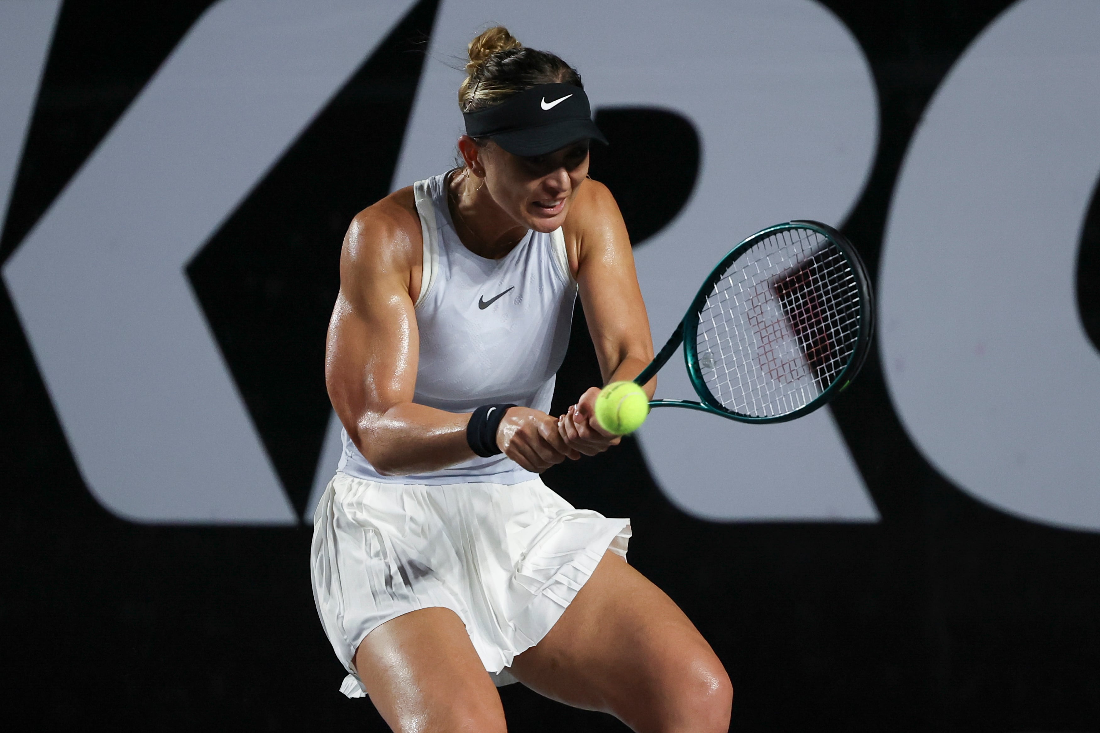 Paula Badosa, durante su partido en México ante Daria Saville en el Mérida Open AKRON 2025