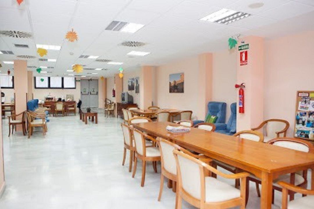 Interior del centro de mayores Asisttel, en Tomares