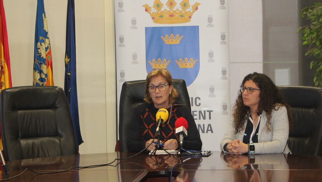 La alcaldesa de Borriana, María Josep Safont, en rueda de prensa