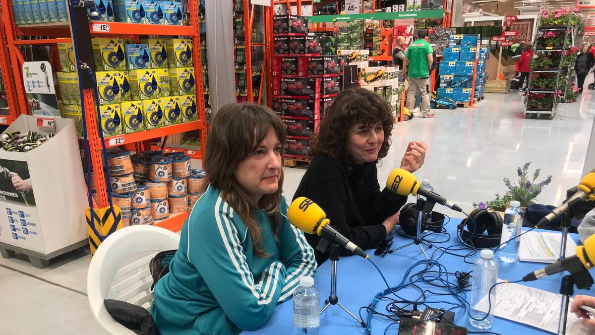 Ana López Segovia y Alejandra López, actrices de 'Las Bingueras de Eurípides", hablan de la obra que llega a Leganés este sábado.