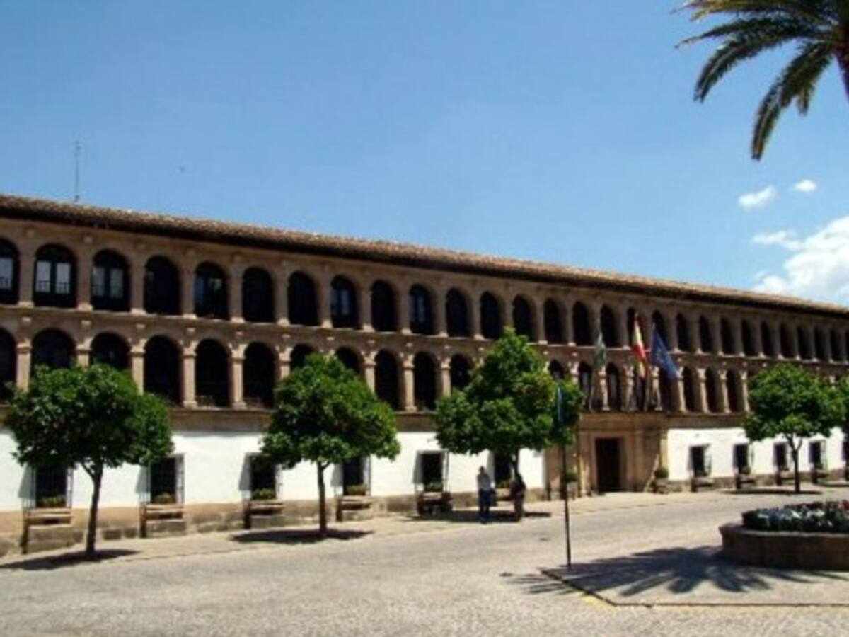 Reducirán los contratos de trabajo de varios empleados del área de Educación