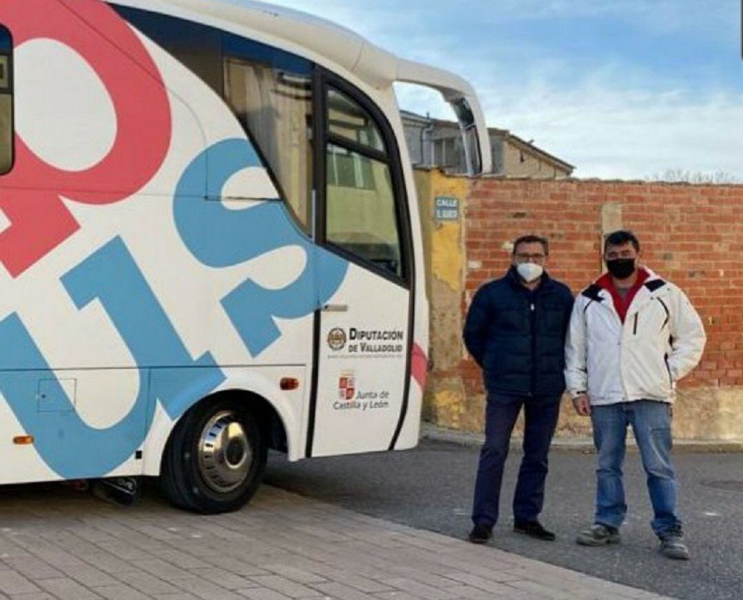 El PSOE propone que los Bibliobuses acerquen los cajeros a la provincia