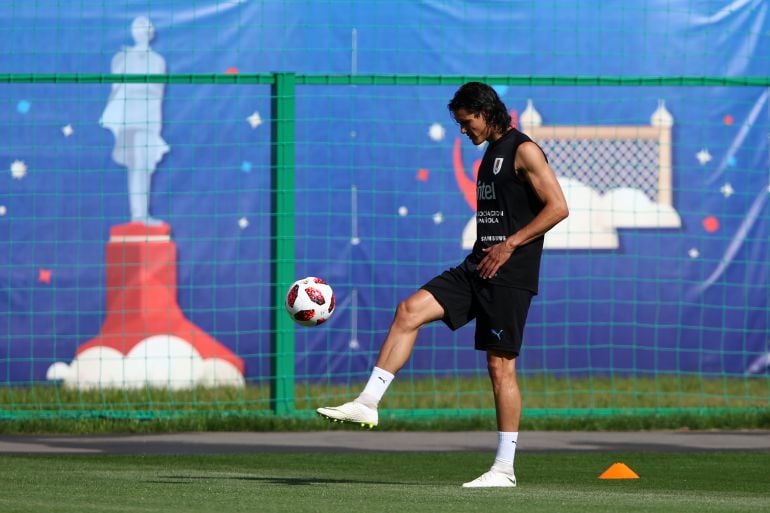 Cavani, en un entreno con Uruguay