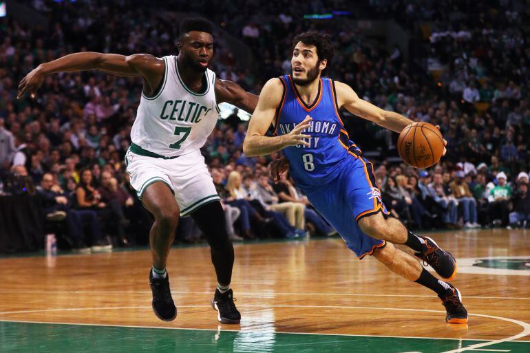 Abrines, durante un partido con Oklahoma