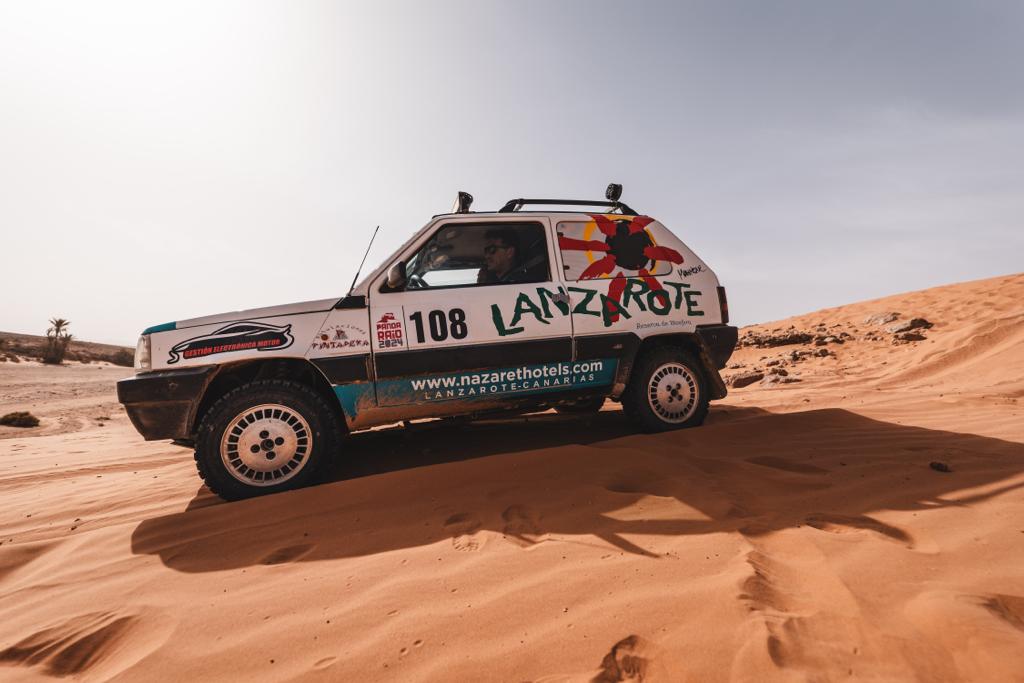 Luis E. Ferrer y Pedro Padrón en una de las etapas de la XVI Panda Raid en Marruecos.