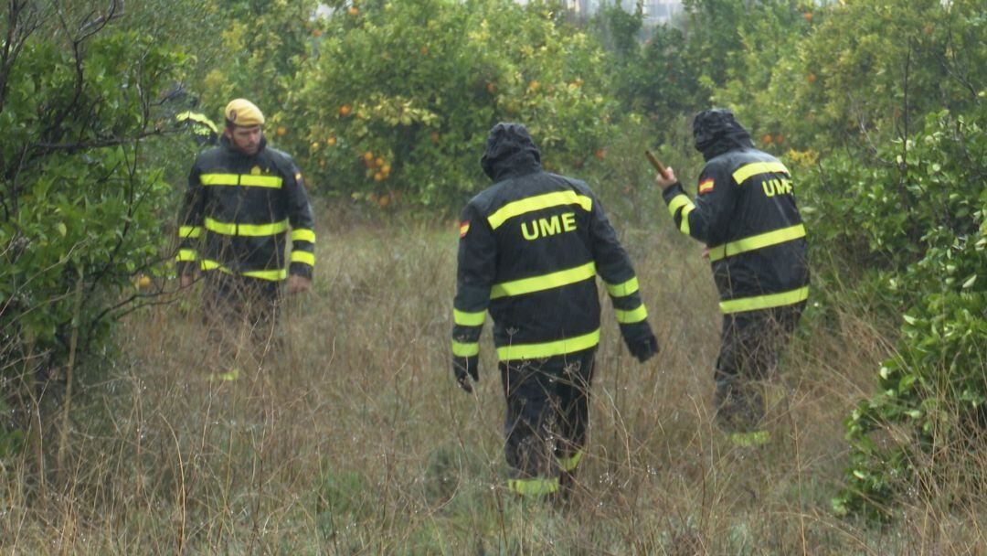 Efectivos de la UME este martes buscando a Marta Calvo, la joven desaparecida en Manuel