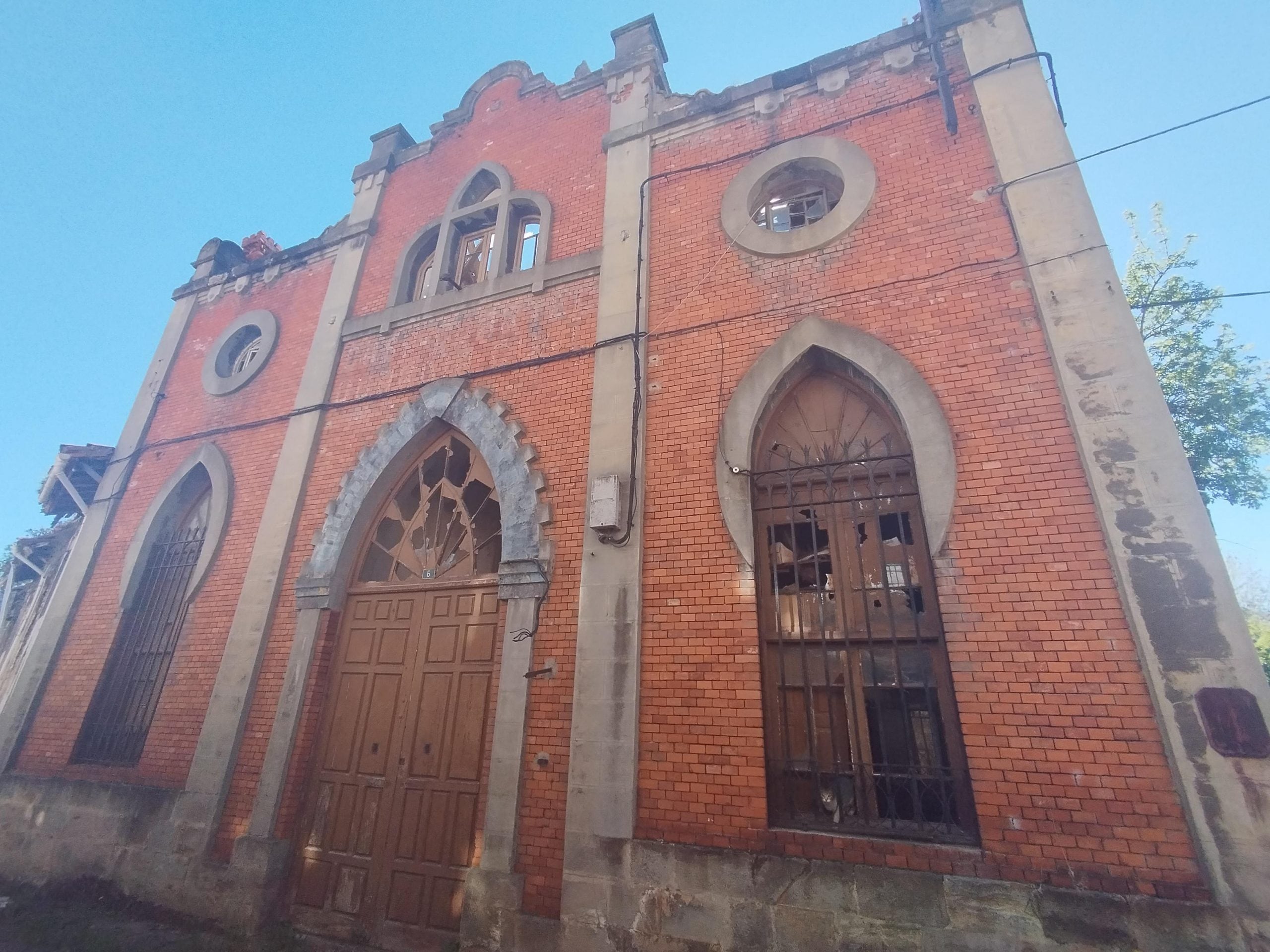 Antiguo cuartel de la Guardia Civil de Barruelo de Santullán