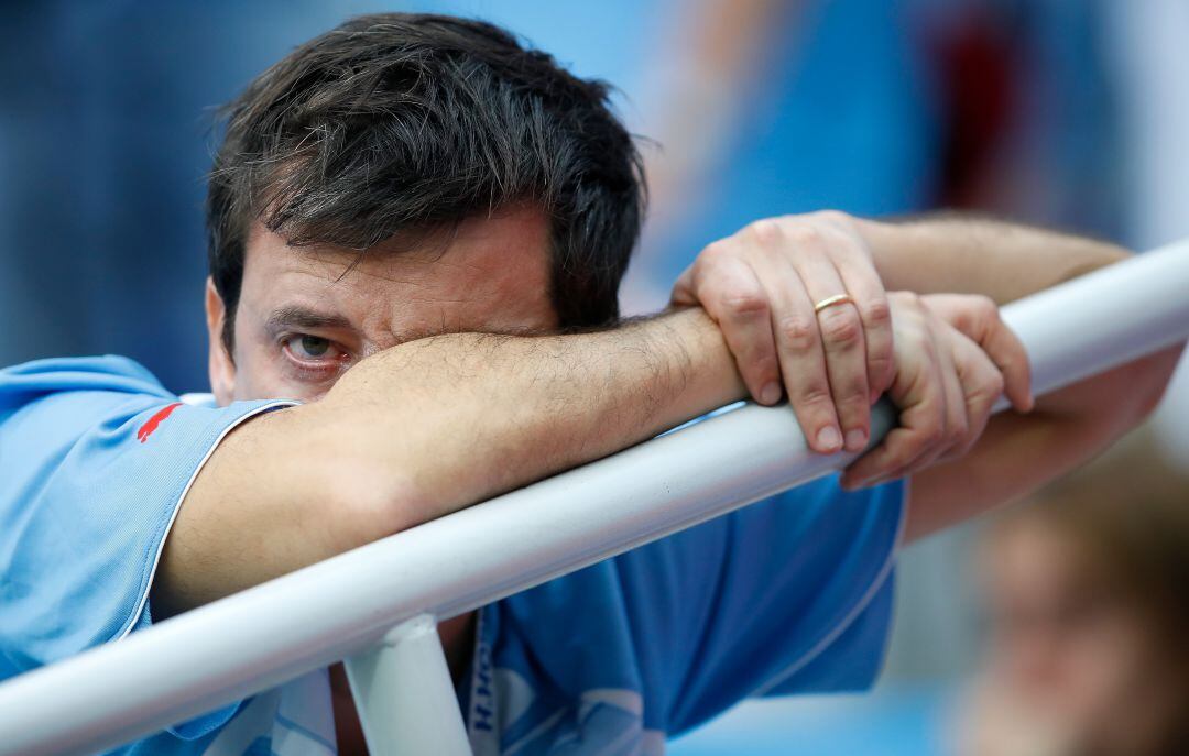 Un hincha de Uruguay, después de la eliminación de su país en el Mundial de Rusia.
