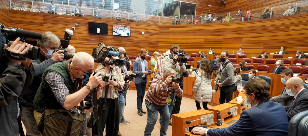 Imagen de la moción de censura en las Cortes de Castilla y León