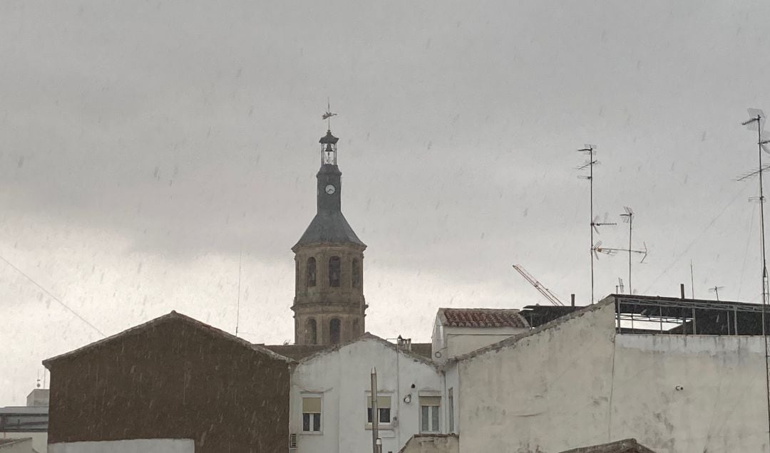 Imagen de Valdepeñas durante la tormenta de este miércoles 