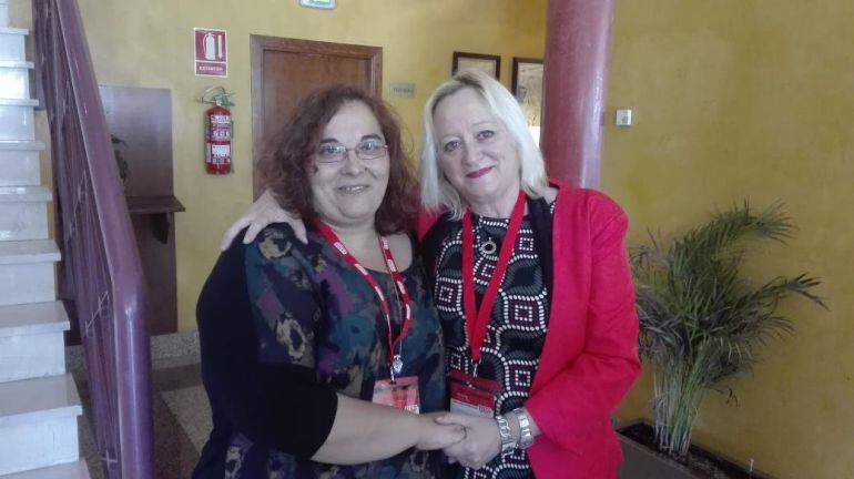 Marisol Salazar y Encarna Chacón tras conocer el resultado del último congreso