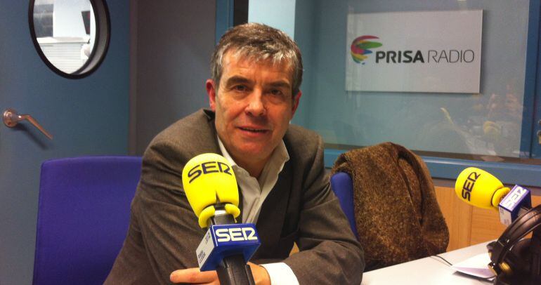 Josep Giralt als estudis de Ràdio Lleida