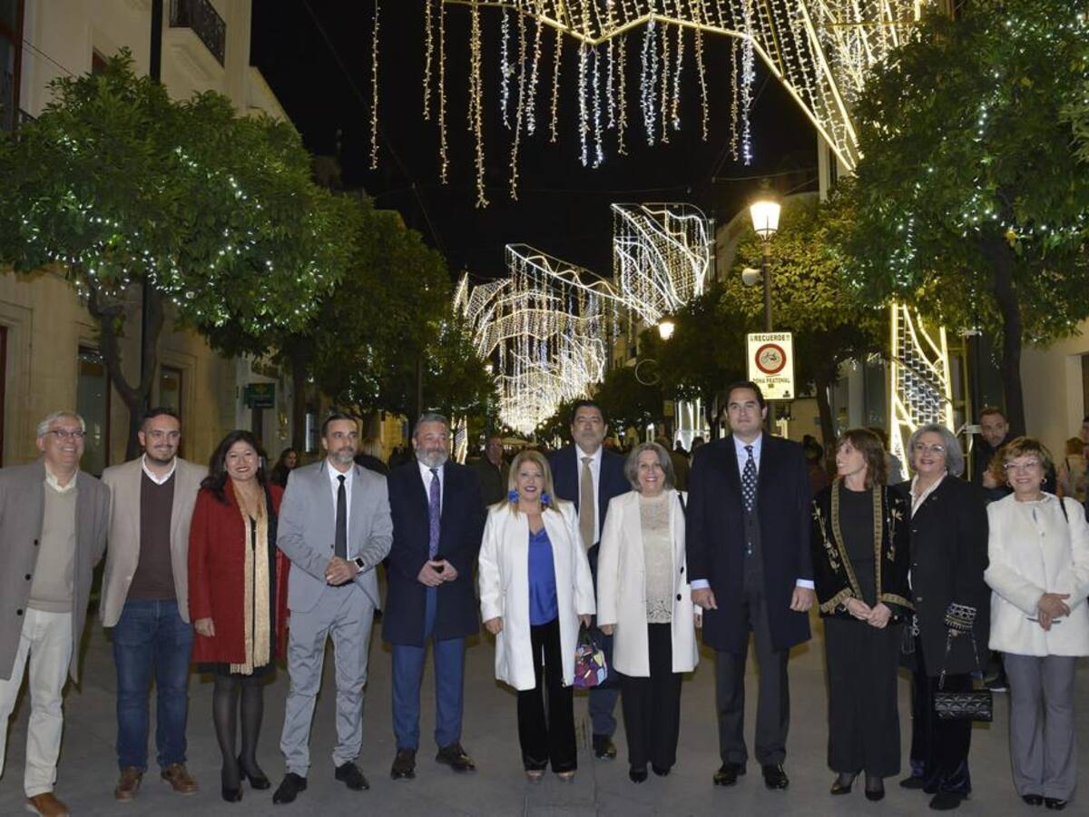El alumbrado navideño ya brilla en Jerez