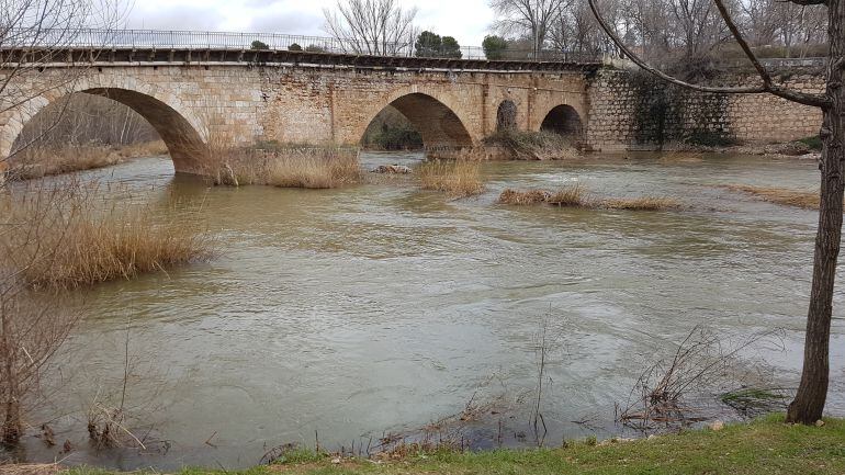 Puente árabe sobre el río Henares