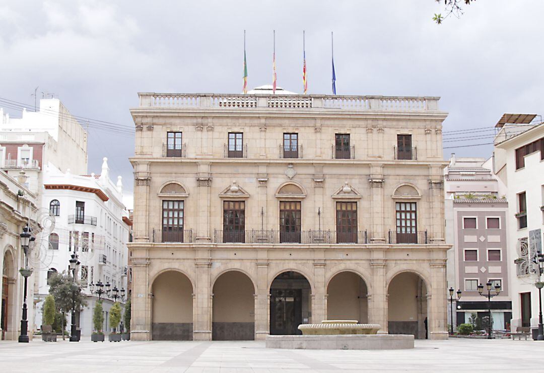 Edificio del Ayuntamiento de Castelló en la plaza Mayor