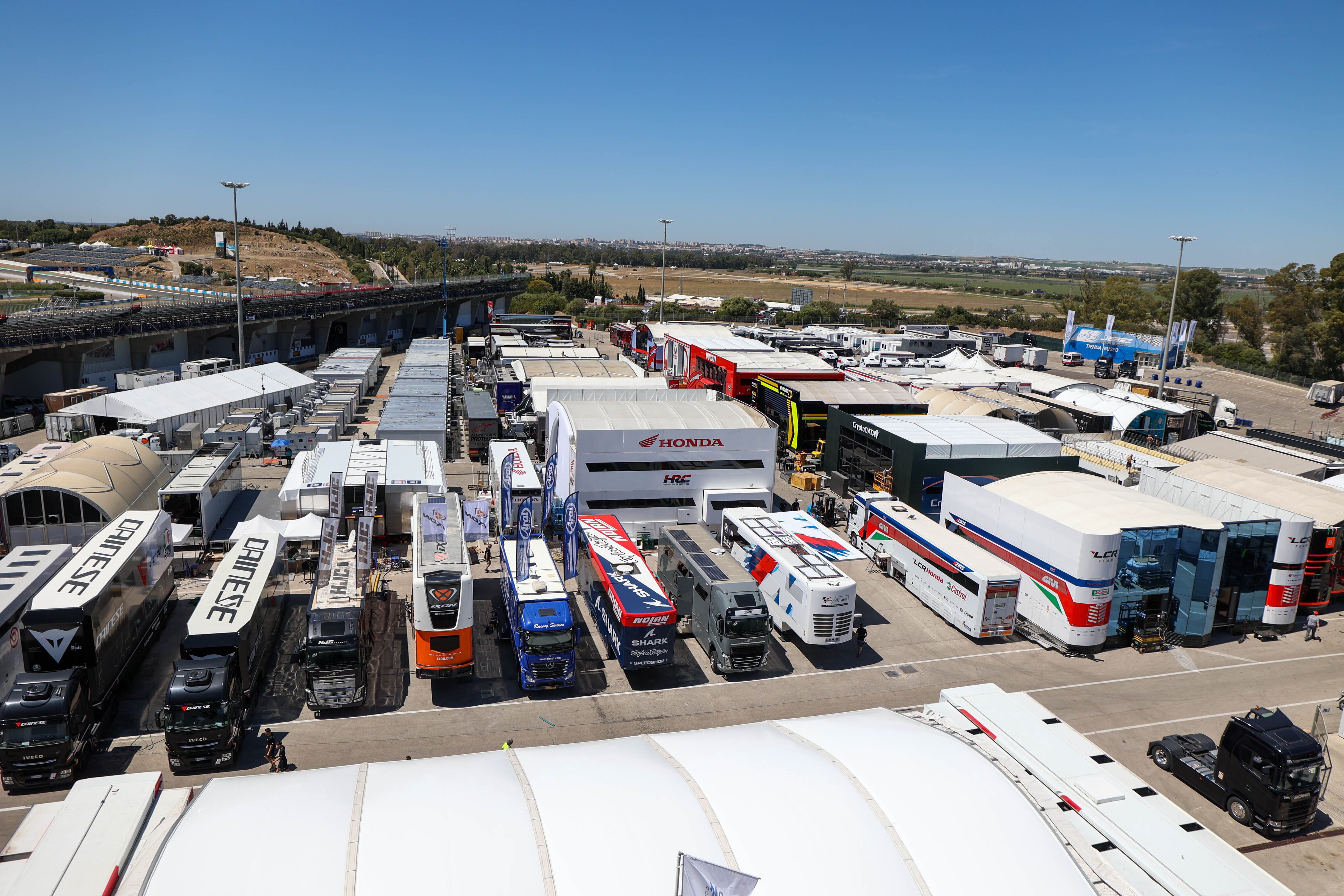 Así luce ya el paddock del circuito